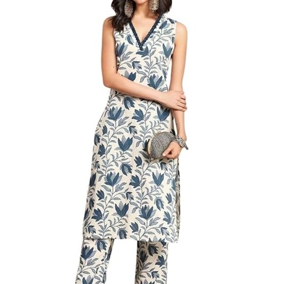 Women's Cotton Printed Straight Kurta With Pant Set - Picture 3 of 10